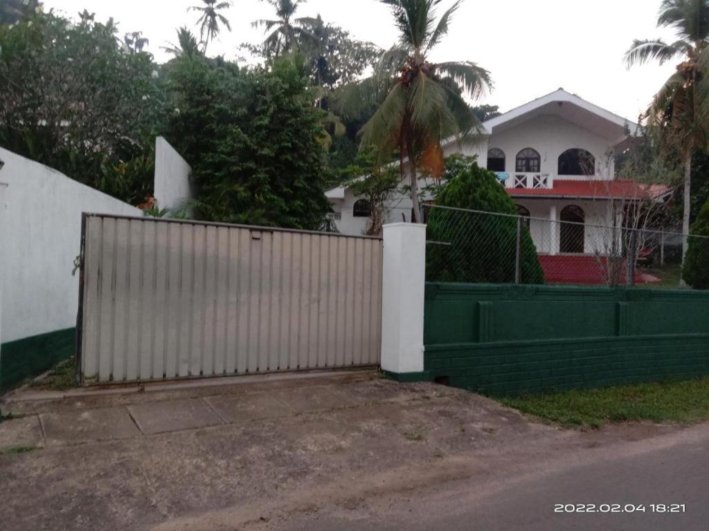 Unawatuna White Villa المظهر الخارجي الصورة